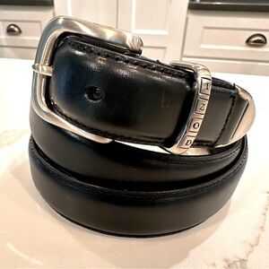 IZOD Black Genuine Leather Dress Belt Heavyweight Silver Buckle Logo Men’s 40